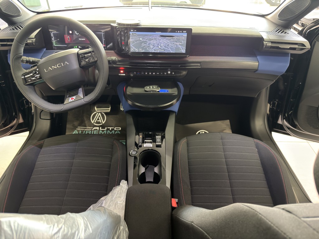 LANCIA YPSILON KM0 1200 HYBRID 110 CV HF VARI COLORI